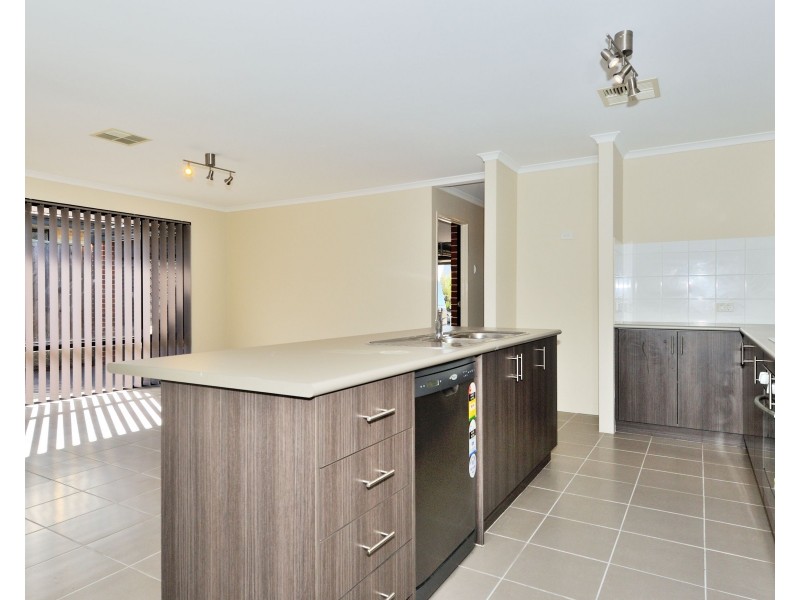34 Mundego Turn, Ellenbrook WA 6069
