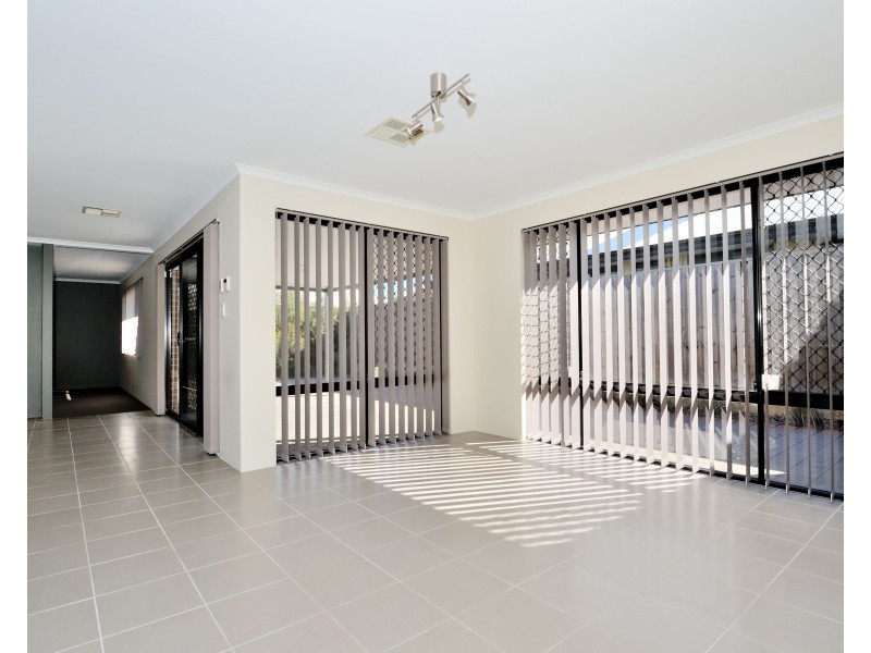 34 Mundego Turn, Ellenbrook WA 6069