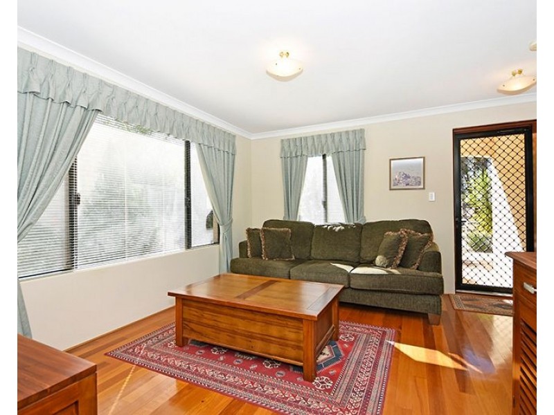 4 Lyon Way, Ellenbrook WA 6069