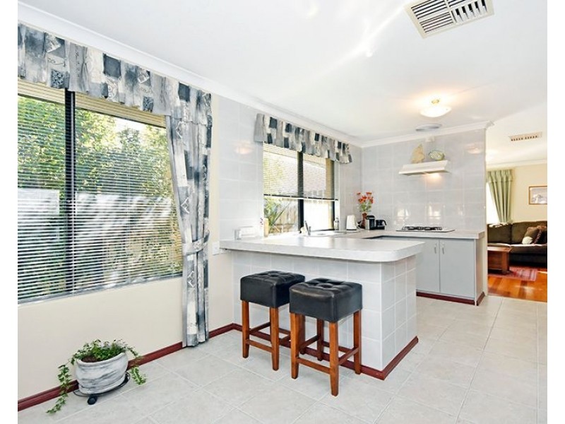 4 Lyon Way, Ellenbrook WA 6069