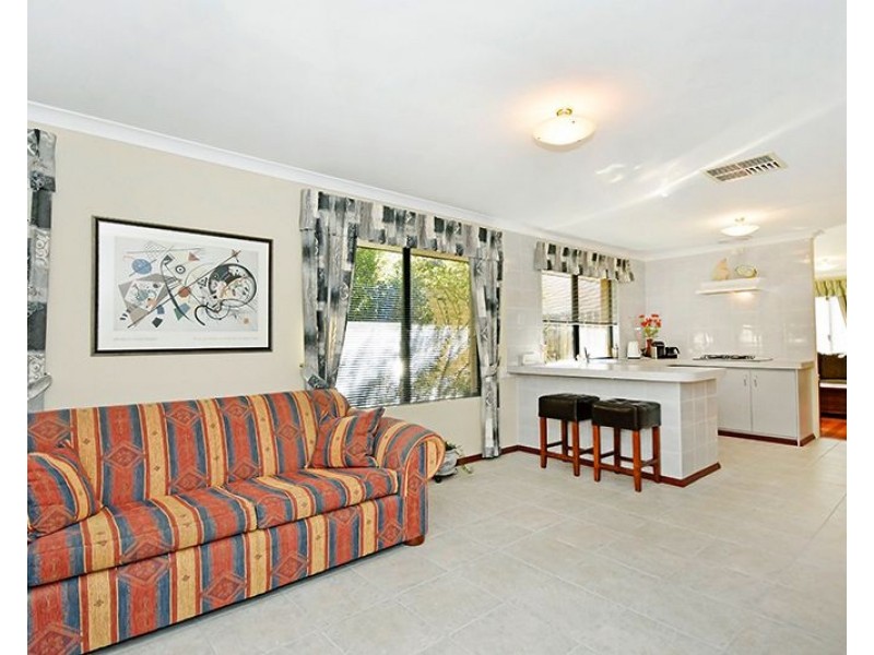 4 Lyon Way, Ellenbrook WA 6069