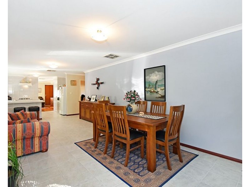 4 Lyon Way, Ellenbrook WA 6069