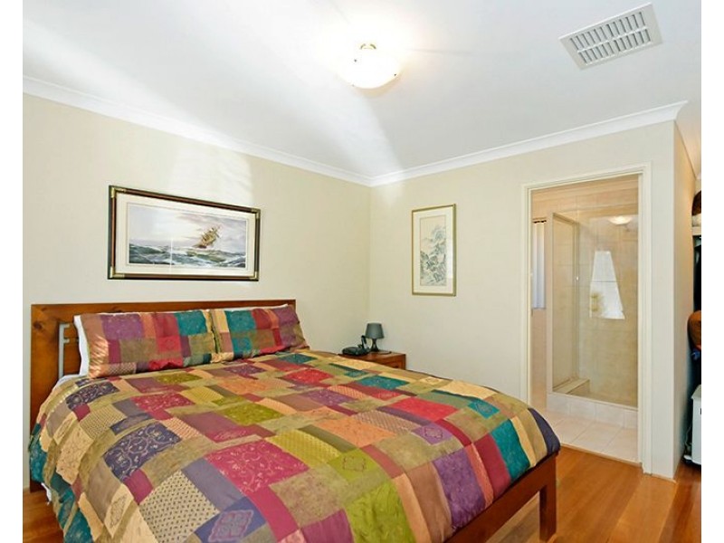 4 Lyon Way, Ellenbrook WA 6069