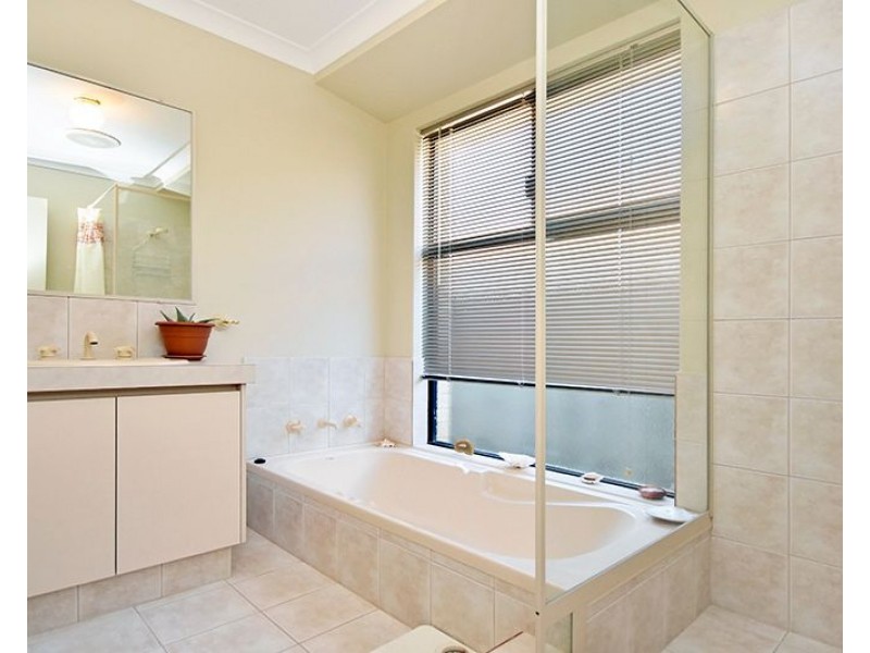 4 Lyon Way, Ellenbrook WA 6069