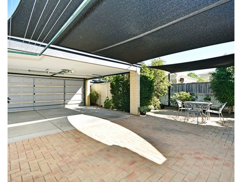 4 Lyon Way, Ellenbrook WA 6069