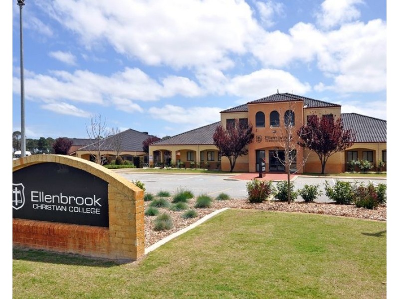 4 Lyon Way, Ellenbrook WA 6069