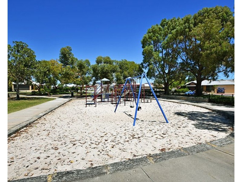 28 Winderie Crescent, Ellenbrook WA 6069