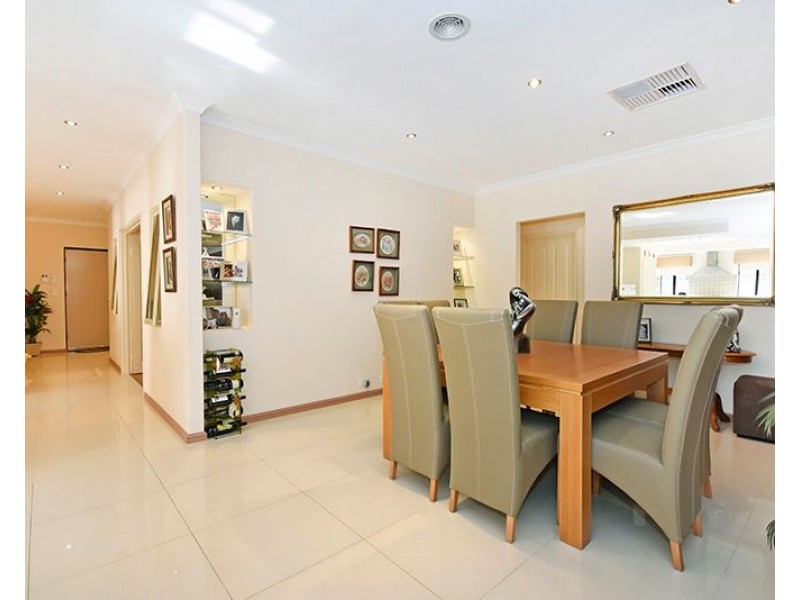 7 Tondoon Bend, Aveley WA 6069