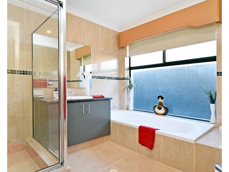 7 Tondoon Bend, Aveley WA 6069