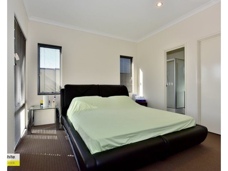 15 Riverland Drive, Ellenbrook WA 6069