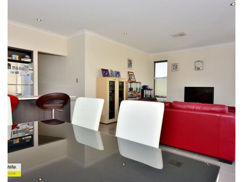 15 Riverland Drive, Ellenbrook WA 6069