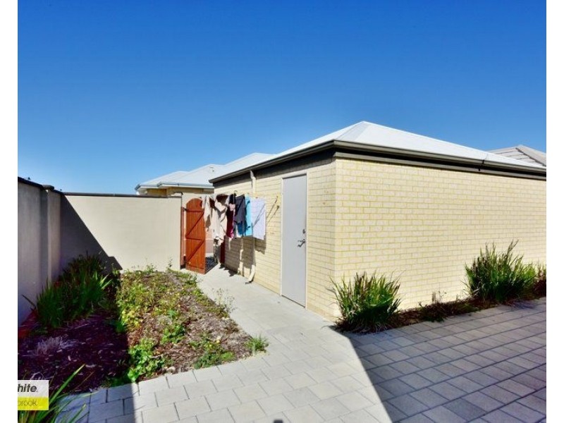 15 Riverland Drive, Ellenbrook WA 6069