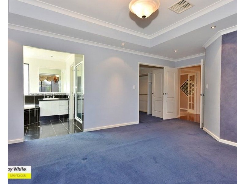 3 Horseshoe Circuit, Henley Brook WA 6055