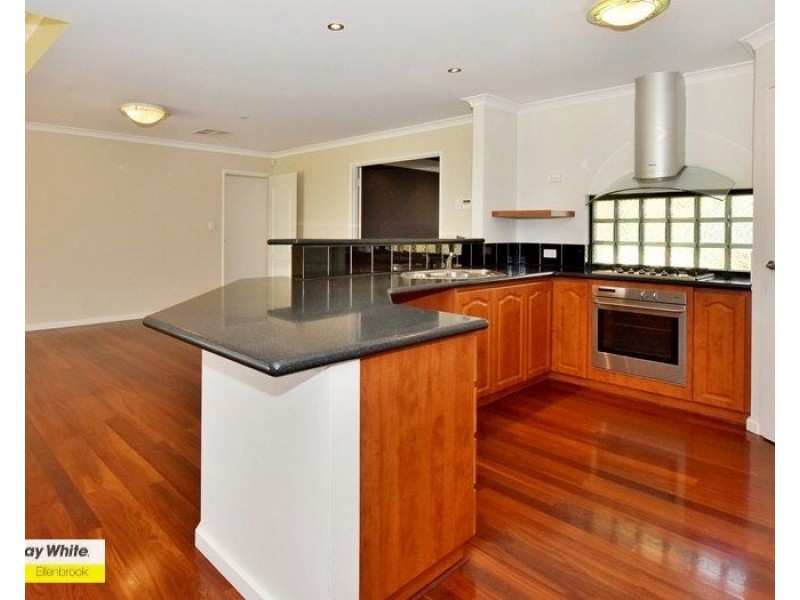 3 Horseshoe Circuit, Henley Brook WA 6055