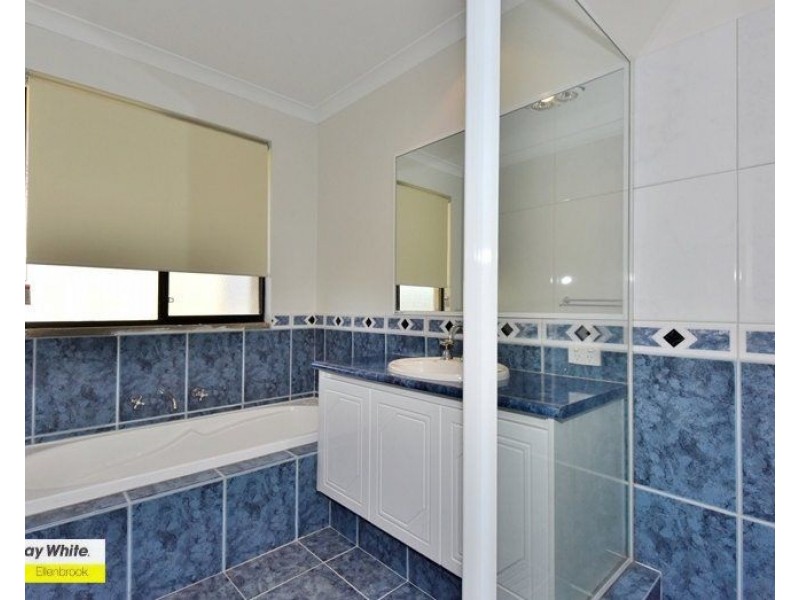 3 Horseshoe Circuit, Henley Brook WA 6055