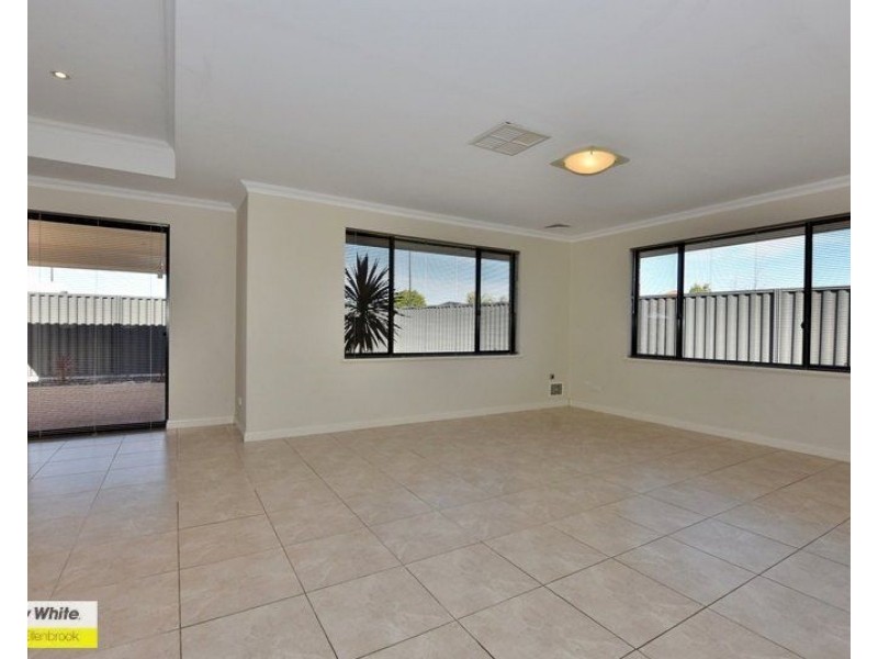 23 Balsam Mews, Aveley WA 6069