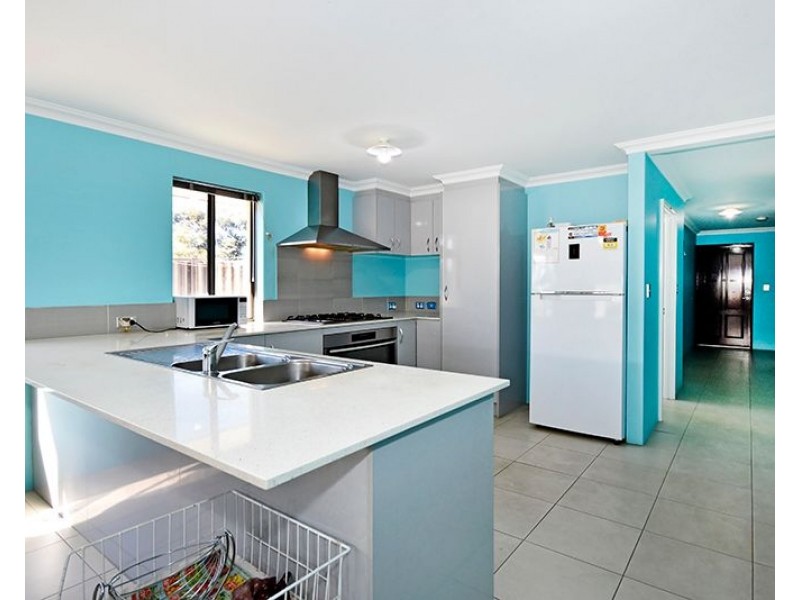 4 Minikin Drive, Aveley WA 6069