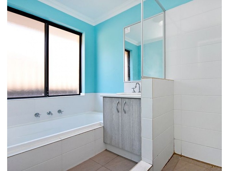 4 Minikin Drive, Aveley WA 6069