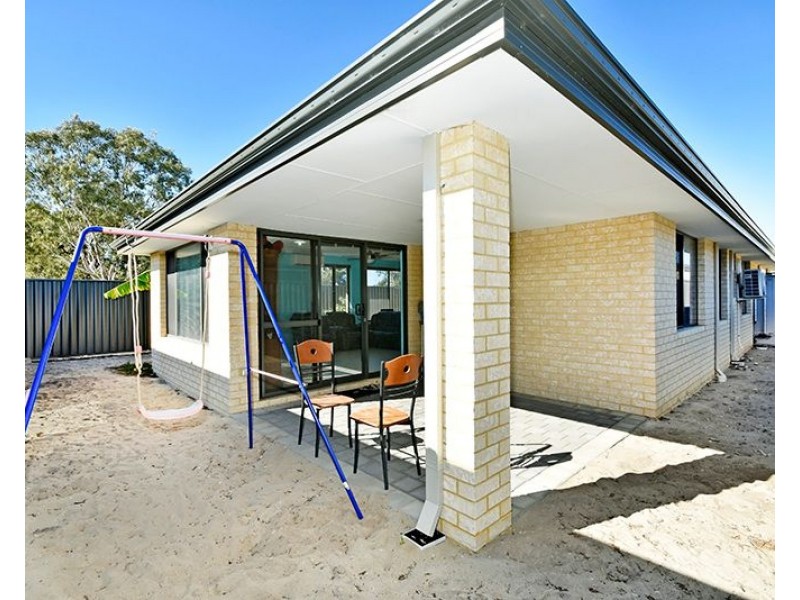 4 Minikin Drive, Aveley WA 6069