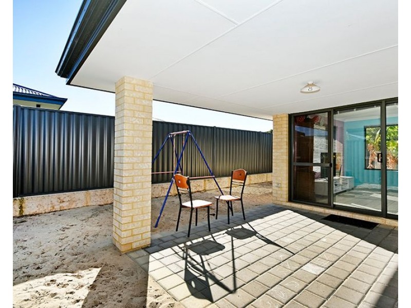 4 Minikin Drive, Aveley WA 6069