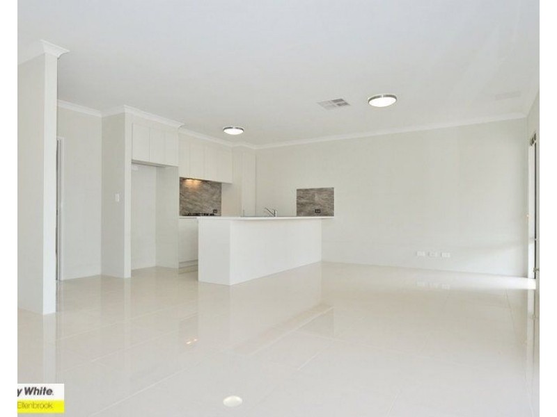 131 Bordeaux Lane, Ellenbrook WA 6069