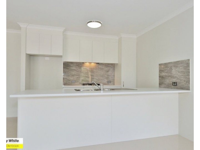 131 Bordeaux Lane, Ellenbrook WA 6069