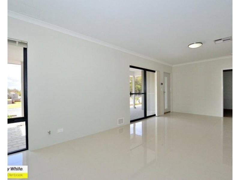 131 Bordeaux Lane, Ellenbrook WA 6069