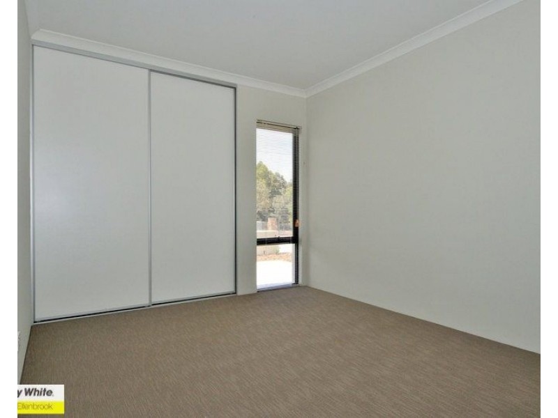 131 Bordeaux Lane, Ellenbrook WA 6069
