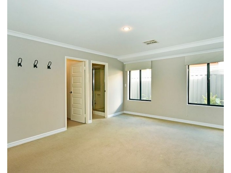 14 Pasalich Bend, Aveley WA 6069