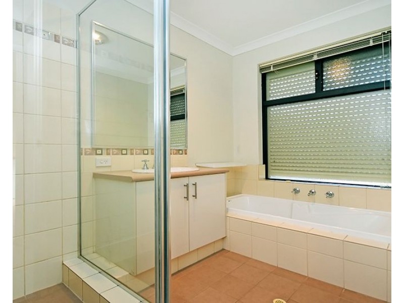 14 Pasalich Bend, Aveley WA 6069