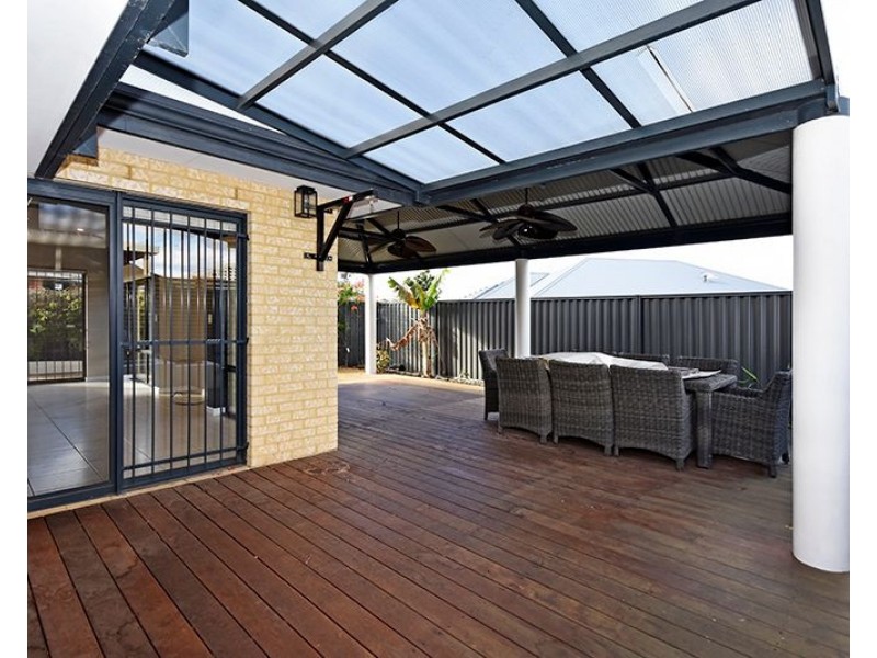 14 Pasalich Bend, Aveley WA 6069