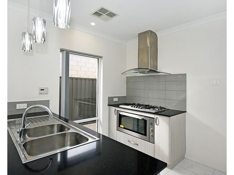 67 Waldeck Road, Caversham WA 6055