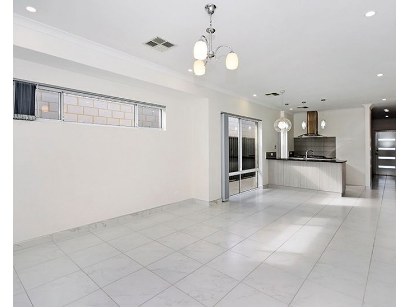 67 Waldeck Road, Caversham WA 6055