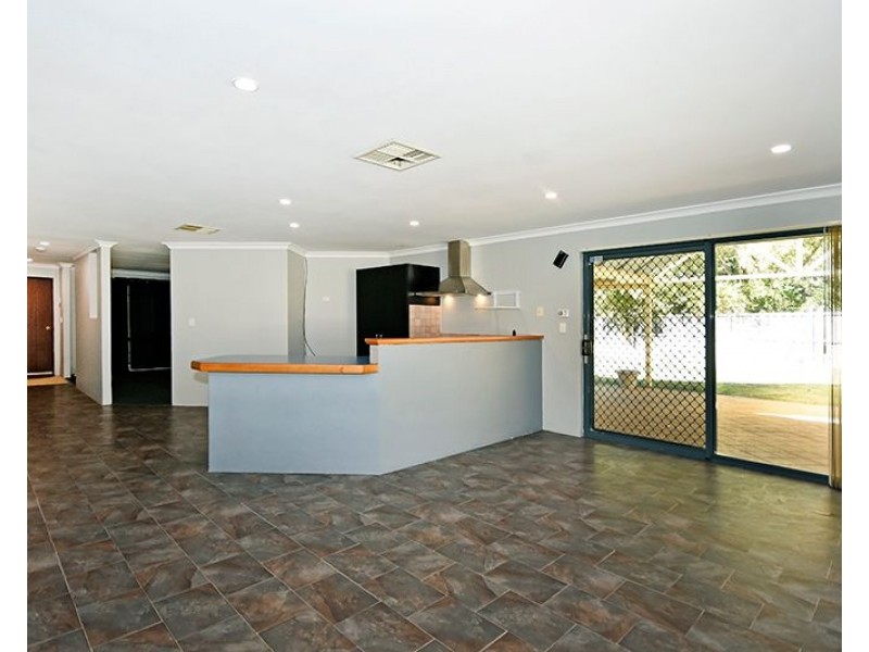 24 Springbrook Drive, Ellenbrook WA 6069