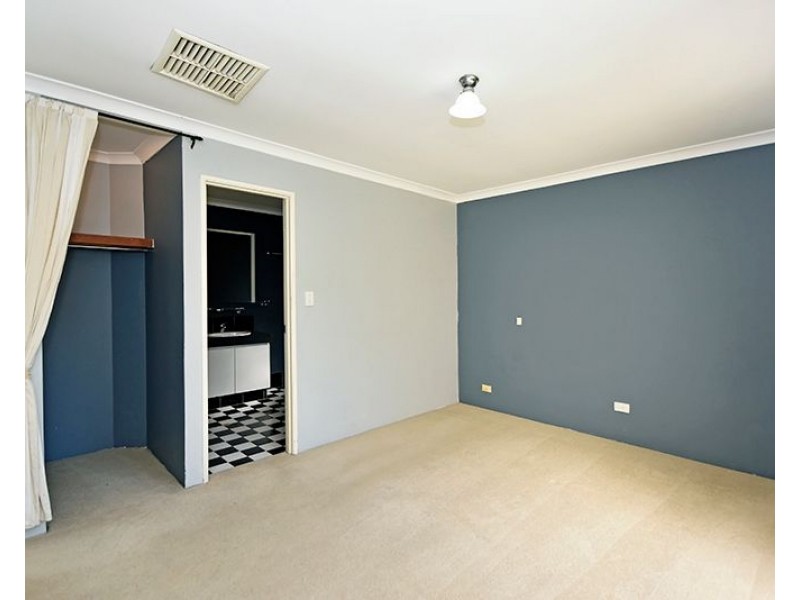 24 Springbrook Drive, Ellenbrook WA 6069