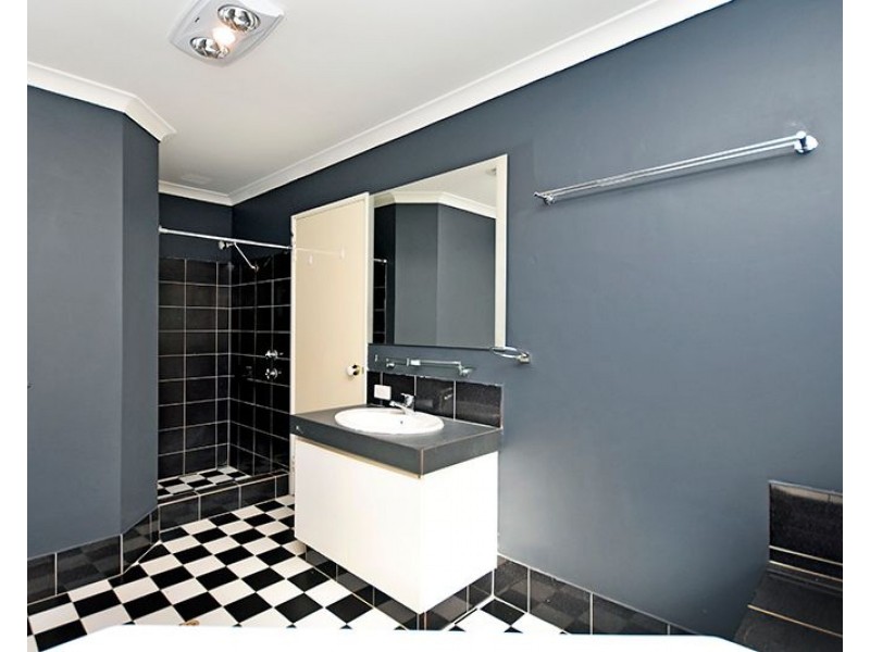 24 Springbrook Drive, Ellenbrook WA 6069