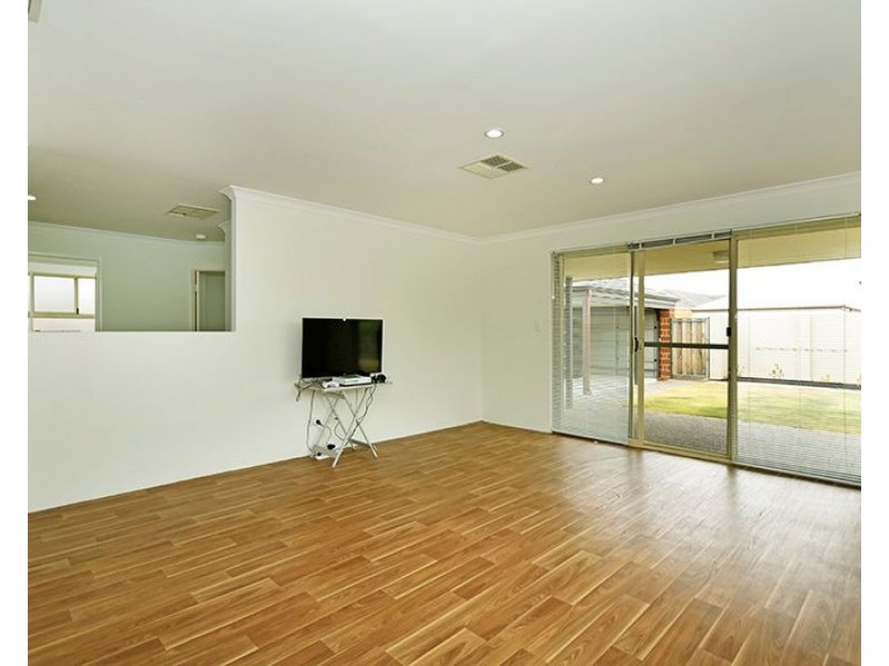 42 Banrock Drive, Ellenbrook WA 6069