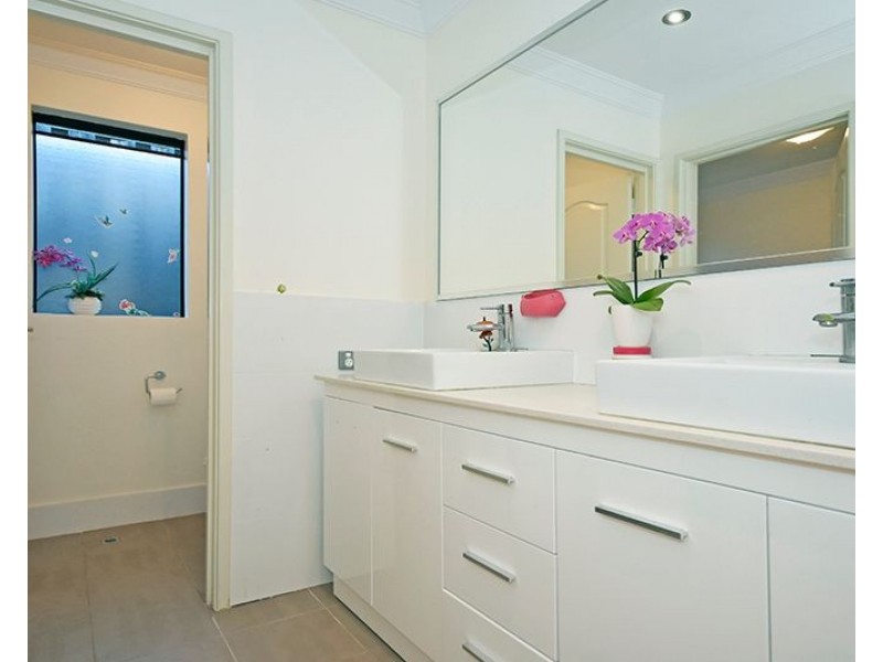 14 Rakich Drive, Ellenbrook WA 6069