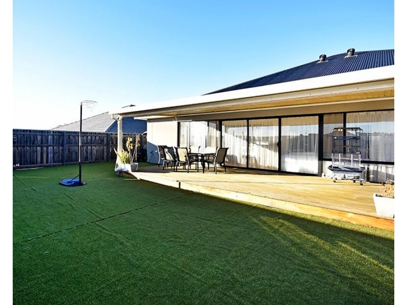 14 Rakich Drive, Ellenbrook WA 6069