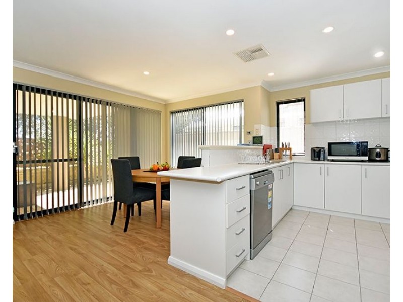 10-15 Crostwaite Circle, Tapping WA 6065