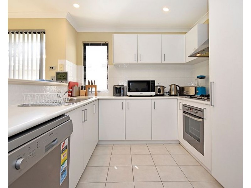 10-15 Crostwaite Circle, Tapping WA 6065