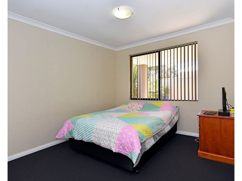 10-15 Crostwaite Circle, Tapping WA 6065