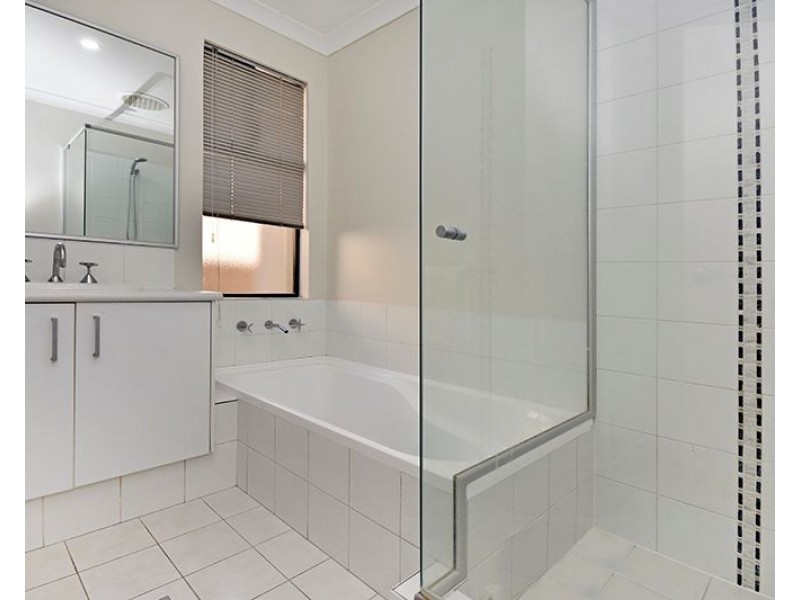 10-15 Crostwaite Circle, Tapping WA 6065