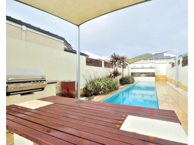 10-15 Crostwaite Circle, Tapping WA 6065