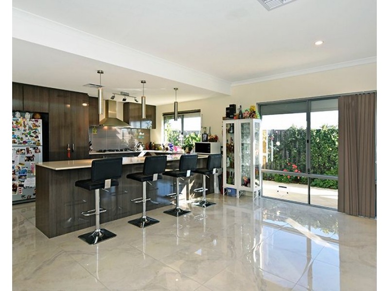 14 Holdsworth Avenue, Aveley WA 6069