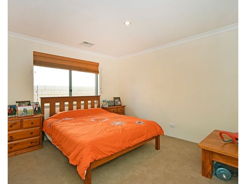 14 Holdsworth Avenue, Aveley WA 6069