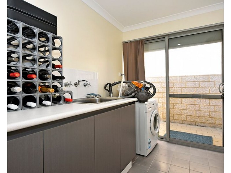 14 Holdsworth Avenue, Aveley WA 6069