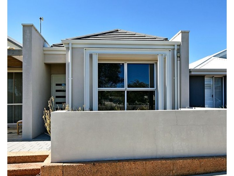 4 Minnie Lane, Ellenbrook WA 6069