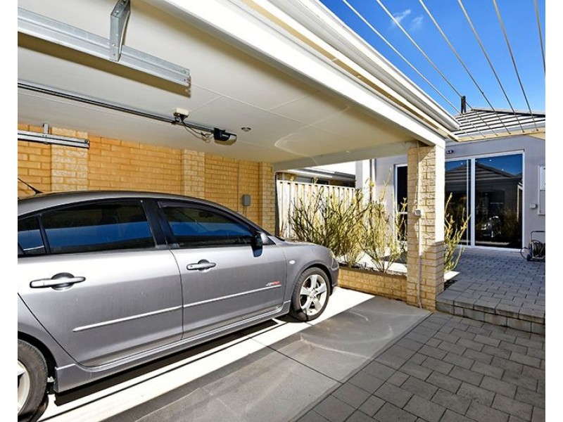 4 Minnie Lane, Ellenbrook WA 6069