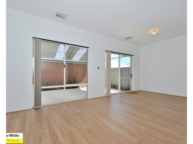 25 Oval Vista, Ellenbrook WA 6069